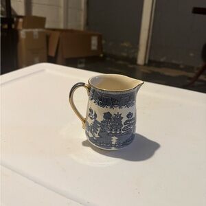 Blue willlow Ceramic creamer